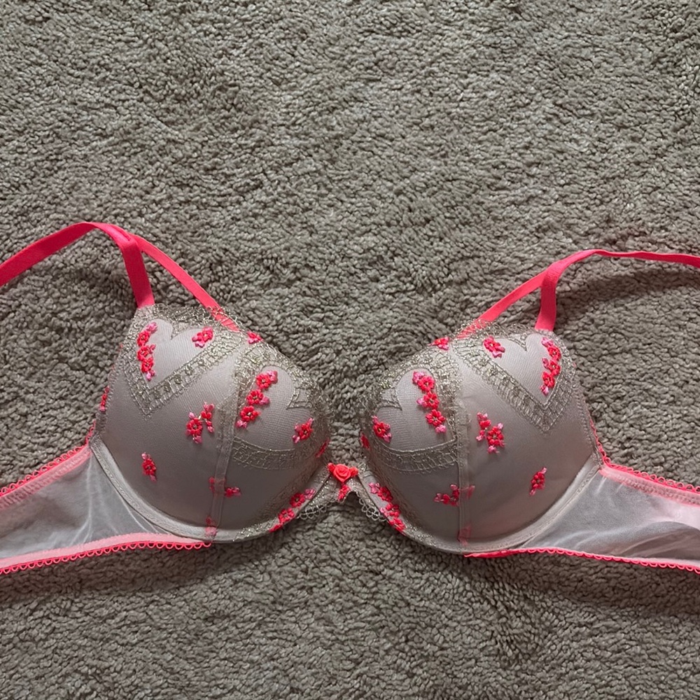 Victoria's Secret Pink and Cream Full-Coverage Bra